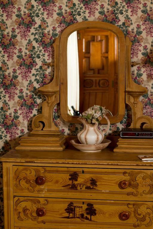Victoria'S Historic Inn ウルフビル 部屋 写真