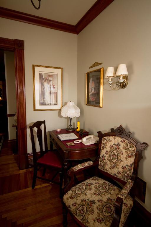 Victoria'S Historic Inn ウルフビル 部屋 写真