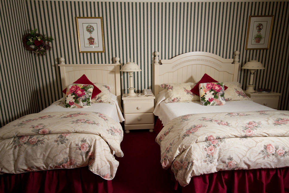 Victoria'S Historic Inn ウルフビル エクステリア 写真