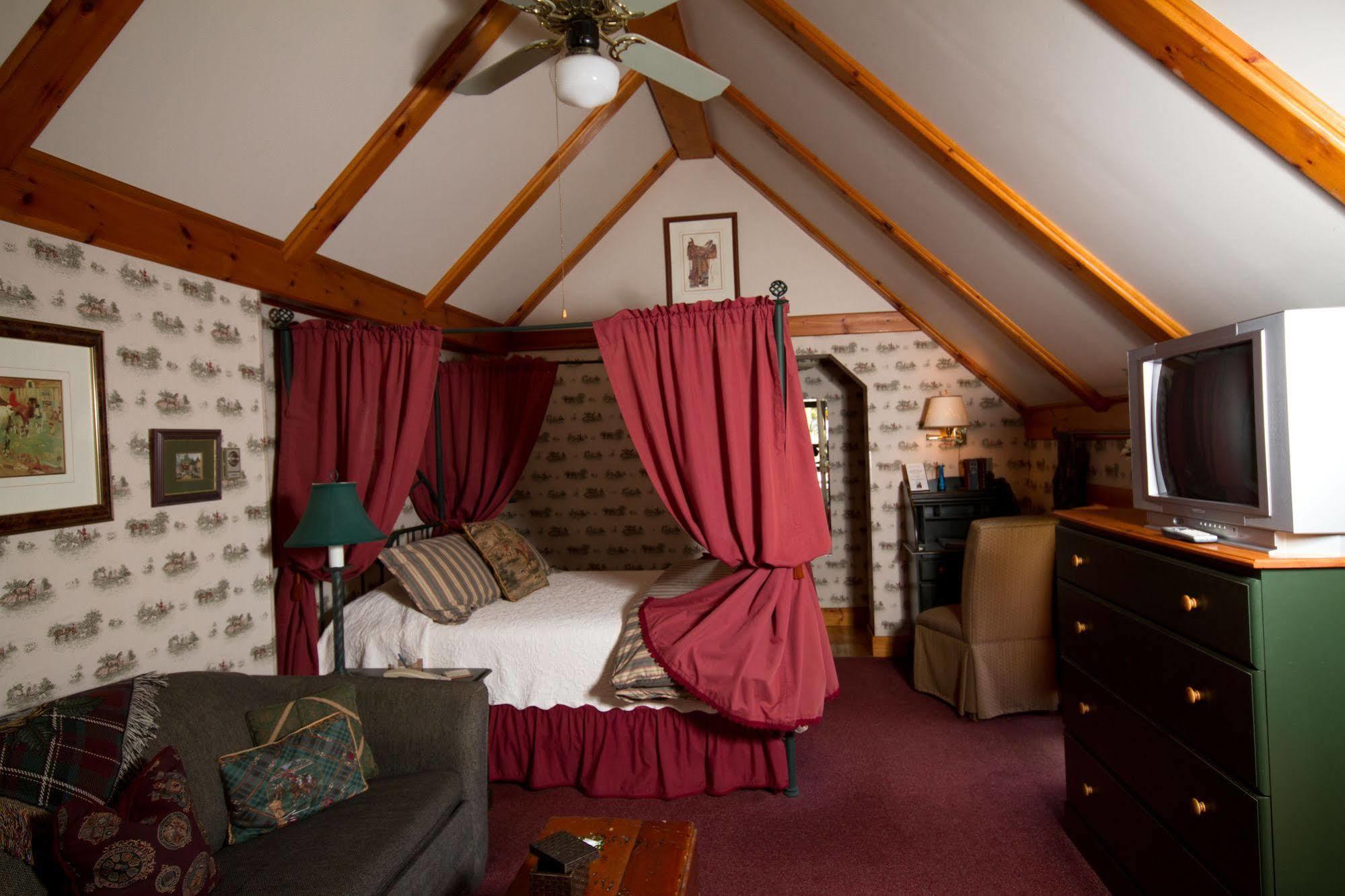 Victoria'S Historic Inn ウルフビル エクステリア 写真